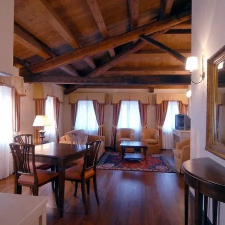 Marcello Marinelli מלון צ'יזון די ולמרינו