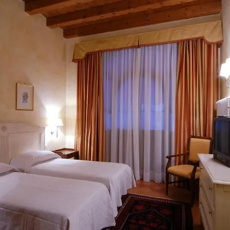 Marcello Marinelli מלון צ'יזון די ולמרינו